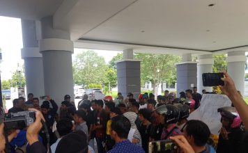 Aliansi Masyakat Tutar” Aksi Minta Infrastuktur Jalan Poros Tutar Luyo Di Bangun Secepatnya