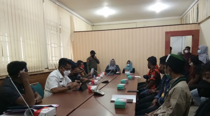 Demo Soal Pilkades Polman, AMP : Harusnya Legislatif Dan Eksekutif Duduk Bersama