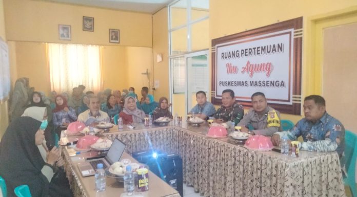 Wakili Kapolsek Polewali Bhabinkamtibmas Polsek Polewali Menghadiri Minlok Lintas Sektor di Puskesmas Massenga