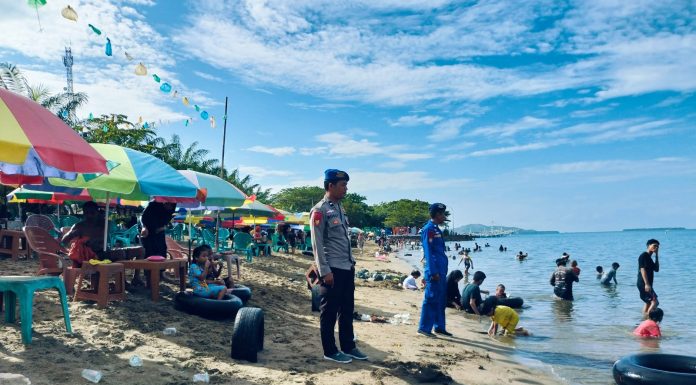 Sat Polair Polres Polman Laksanakan Monitoring Dan Pengamanan di Tempat Wisata Pantai Bahari