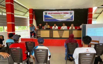 Bhabinkamtibmas Polsek Wonomulyo Hadiri Musrenbang Desa Pembahasan dan Pengesahan RKPDesa Tahun 2025