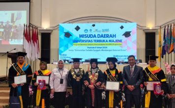 Empat Mahasiswa UT Majene Wisudawan Terbaik Periode II 2024