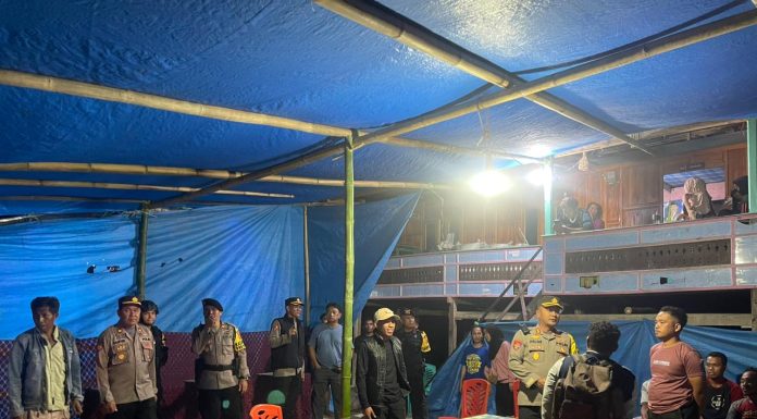Kapolres Polman Pimpin Personil Polres Polman dan Brimob Polda Sulbar serta Brimob Kompi 4 Polman Laksanakan Patroli Bersama di Wilayah Hukum Polres Polman