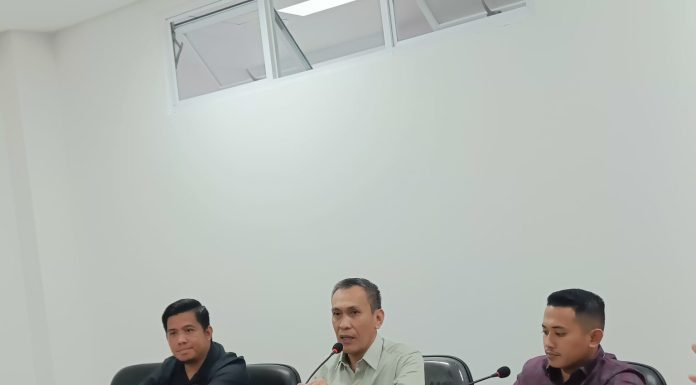 RDP DPRD SULBAR TERKAIT DUGAAN PENCEMARAN LINGKUNGAN DI PASANGKAYU OLEH PT. PSL, HASILKAN BEBERAPA KESEPAKATAN