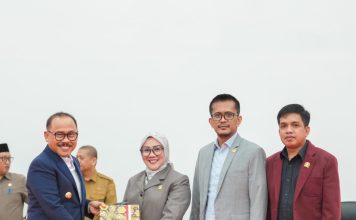 DPRD Sulbar Setujui Dua Ranperda, Gubernur Suhardi Duka Ungkap Tekanan Fiskal Daerah