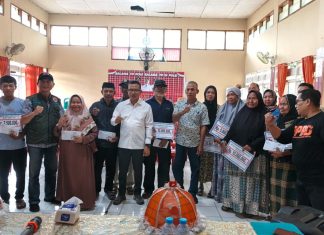 Bupati Polman Samsul Mahmud Serahkan Bantuan Bencana Alam untuk Lima Kecamatan di Polman