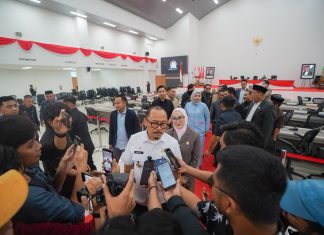Gubernur Suhardi Duka Serahkan LKPJ 2025 ke DPRD Sulbar: Ekonomi Tumbuh 5,36%, Kemiskinan Turun, dan IPM Meningkat