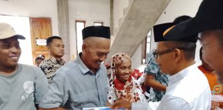 Bupati Polman Serahkan Bantuan Korban Kebakaran Galung Tuluk, Tegaskan Pemerintah Selalu Hadir