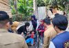 Bupati Polman Tinjau Langsung Kondisi Dua Anak Penyandang Disabilitas di Campalagian, Serahkan Bantuan Kursi Roda.