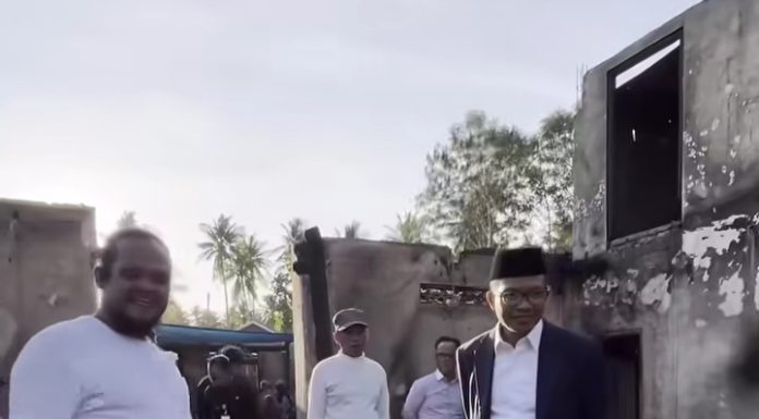 Bupati Polman Kunjungi Korban Kebakaran di Campalagian, Imbau Warga Tingkatkan Kewaspadaan