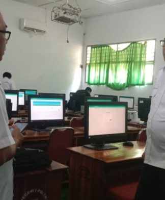 Sekda Polman Tinjau Tes Bakal Calon Kades, Tekankan Seleksi Objektif dan Profesional