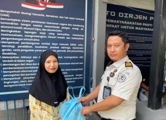 Tebar Kepedulian, Rutan Mamuju Kembali Salurkan Bantuan Sosial untuk Warga Binaan dan Pembesuk